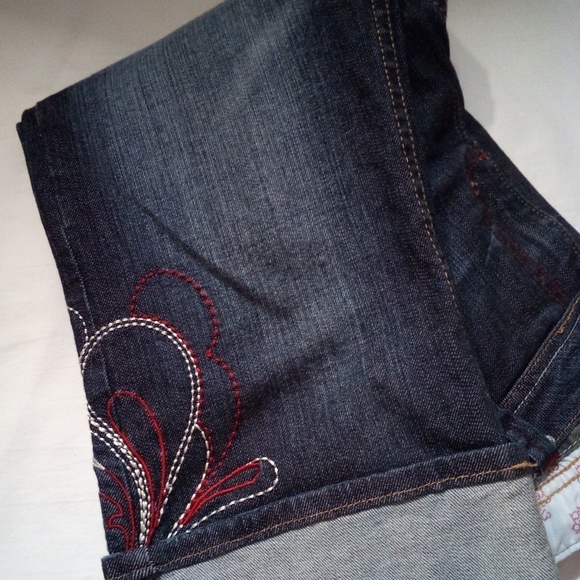 Echo Red capri Jeans with red and silver - Picture 5 of 5